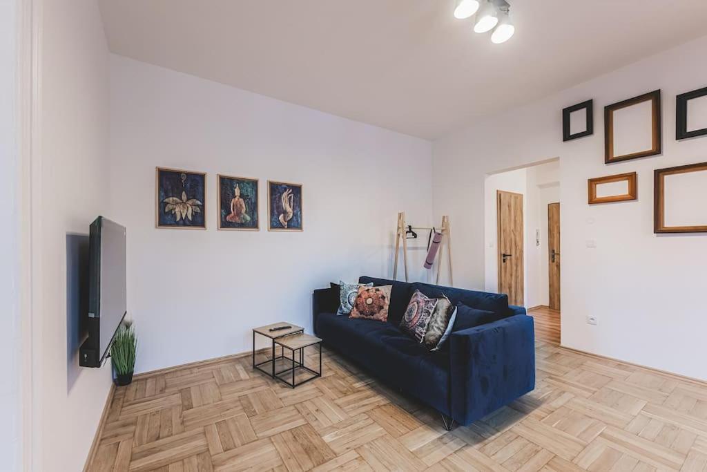 Carolina'S Yoga Apartment Hradec Králové Exterior foto